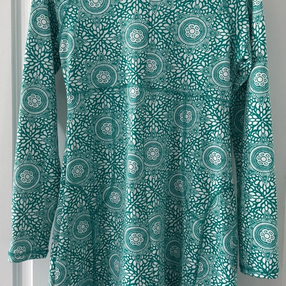 Soybu Long Sleeve Athletic Dress Green/White Mandala Print, Quarter Zip W-Size M